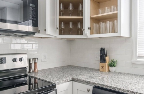 Lake Waukomis House | Spacious 6BR Haven: Family-Friendly
