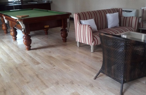 Sunset Beach House | Spacious 7-bedroom house with AC, WiFi in delightful Cape Town