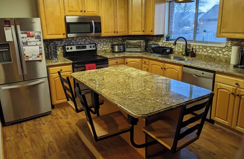 Sunset Heights House | Spacious 7-bedroom house in quiet neighborhood