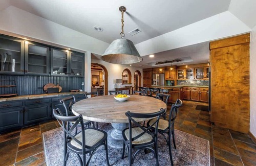 Gonzales House | Spacious 90 Acre Ranch, Ideal for Families, Reunions, Events, Sleeps 13