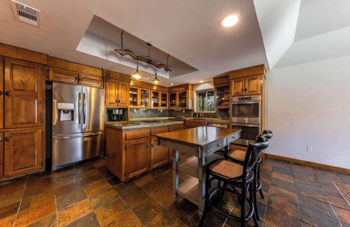 Gonzales House | Spacious 90 Acre Ranch, Ideal for Families, Reunions, Events, Sleeps 13