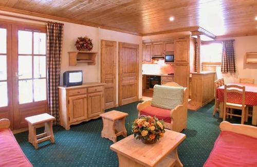 Les Deux Alpes Apartment | Spacious Alpine Apartment