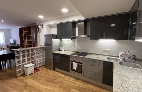 El Guinardo Apartment | Spacious and bright apartment in Maragall