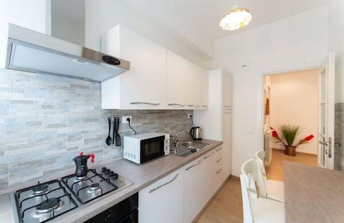 Gianicolo Apartment | Spacious and bright House in Rome near Trastevere CIN IT058091C27UZFFJ25