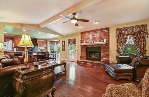 St. Peters House | Spacious and Comfortable Home in Saint Peters