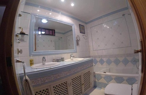 Ubeda House | SPACIOUS AND COMFORTABLE HOUSE IN HERITAGE CITY: MURALLAS DE ÁVILA