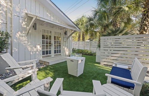 Fairhope Apartment | Spacious and creatively designed Suite. Private and near The Grand Hotel. Pets