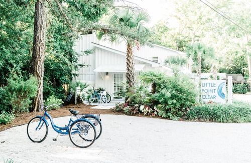 Fairhope Apartment | Spacious and creatively designed Suite. Private and near The Grand Hotel. Pets