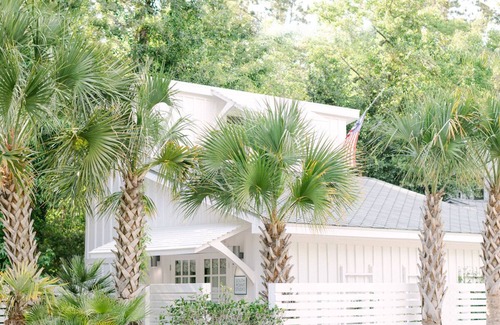 Fairhope Apartment | Spacious and creatively designed Suite. Private and near The Grand Hotel. Pets