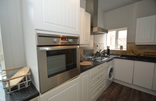 Gateshead Condo | Spacious and Homely 3 Bedroom Flat | SuiteLivin