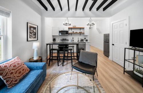 Walnut Hills House | Spacious and Modern 3BR near Downtown and Walnut Hills