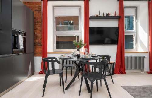 Parnu Apartment | Spacious and Modern City Centre Deluxe Entire Flat for business and holiday