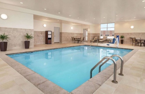 Brooklyn Park House | Spacious and Naturally Lit Room w/ Free Breakfast