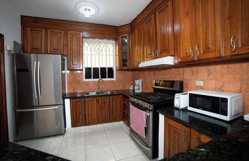 Barrio Las Yaguitas Villa | Spacious and secure villa 5 minutes from the beach