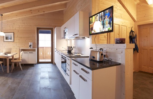Fendels Apartment | Spacious apartment in a mountain village