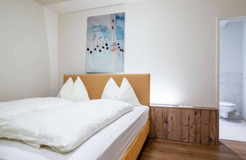 Gosau Apartment | Spacious Apartment in Gosau with shared Sauna