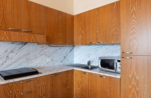 Oggebbio Apartment | Spacious Apartment in Rancone With Lake View