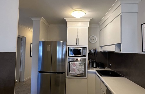 Cottesloe Apartment | Spacious apartment living for up to six in WA's premier beach location Cottesloe