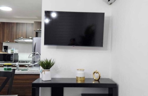 San Juan de Dios Apartment | Spacious apartment with pool, gym, terrace, parking and security.