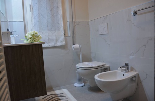 Viadanica Apartment | Spacious apartment with panoramic terrace 10 minutes from Lake Iseo.