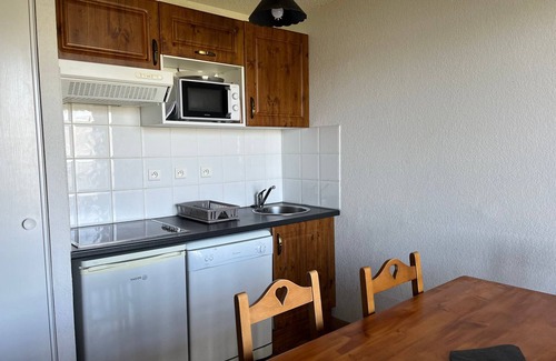 Peyragudes Apartment | Spacious Apt for 6 with Balcony in Peyragudes, 500m from Slopes, Free Spa Access