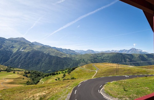 Peyragudes Apartment | Spacious Apt for 6 with Balcony in Peyragudes, 500m from Slopes, Free Spa Access