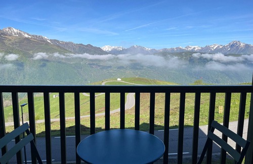 Peyragudes Apartment | Spacious Apt for 6 with Balcony in Peyragudes, 500m from Slopes, Free Spa Access