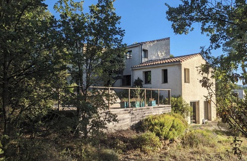 Jouques House | Spacious architect's house with natural swimming pool 15m x 4