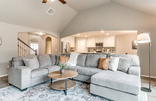 Broken Arrow House | Spacious BA Home in Beautiful Neighborhood!