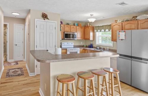 Garden City House | Spacious Beach House, Private Pool, Short Walk to the Beach, Bikes Welcome