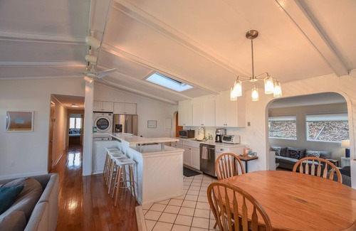 Mattituck House | Spacious Beach House, Steps to Beach