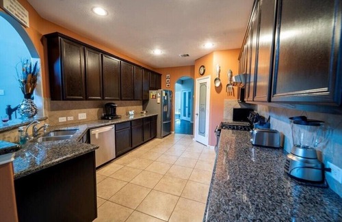 Spring House | SPACIOUS & BEAUTIFUL House| Equipped with Theatre room and Playset| Work & Play