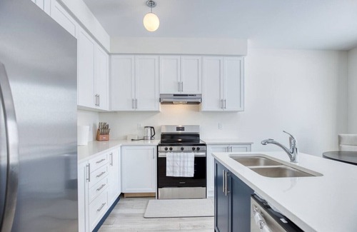 Carrying Place Apartment | Spacious Brand New 4-Bed Retreat in Quinte West