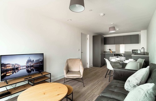Vauxhall Apartment | Spacious & Bright 2 Bed Apartment in Liverpool