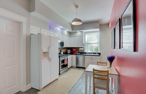 Central Gardens Cottage | Spacious & Bright Cottage in Beautiful, Safe Midtown - 2 Miles from Beale Street