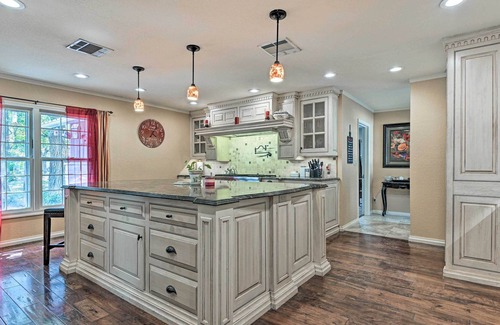 Brownwood House | Spacious Brownwood Getaway: Pets Welcome!