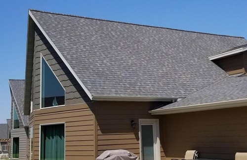 Spirit Lake Cabin | Spacious cabin! Grassy backyard! 3 Brd 2.5 bath Lots of supplies in pantry!