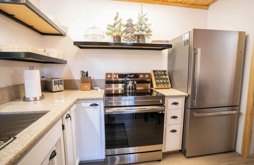 Strawberry Cabin | Spacious Cabin near Pinecrest and Dodge Ridge