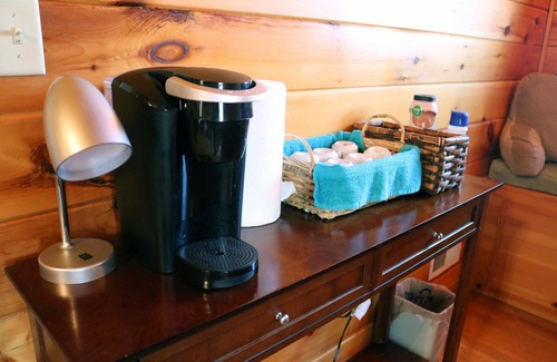 Hot Springs House | Spacious Cabin with Excellent Views/Hot Tub/Wi-Fi