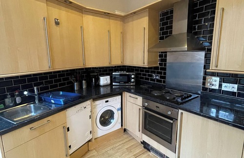 Gifford Apartment | Spacious Central Apartment Next to Royal Mile