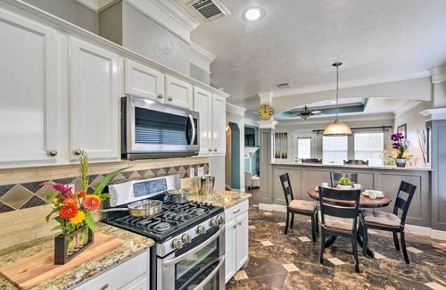 Katy House | Spacious & Central Katy Retreat: 27 Mi to Houston!