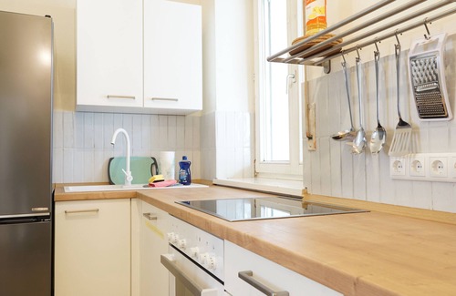 Andreasvorstadt Apartment | Spacious & central Period-Apartment w/3BR