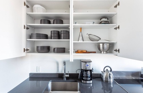 Central Square Apartment | Spacious Central Square Studio w/Doorman, near T Stop