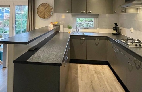 Hooghalen House | Spacious chalet for six, perfect for families in Drenthe.