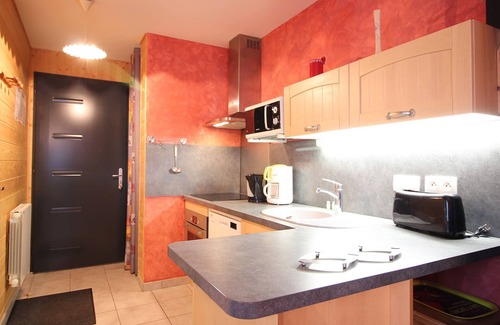Mont-Dore Ski Chalet | Spacious chalet with terrace and wood stove near center