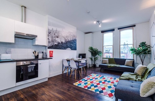 Leeds Apartment | Spacious City Centre Retreat in Leeds City Centre