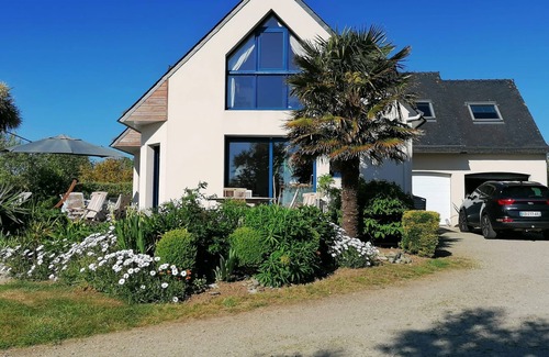 Audierne Villa | Spacious, comfortable villa, sea view, quiet location between beaches and countryside