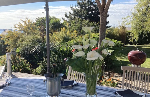 Audierne Villa | Spacious, comfortable villa, sea view, quiet location between beaches and countryside