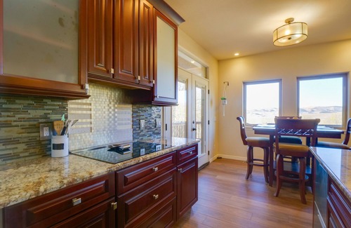 Como House | Spacious Como Vacation Rental w/Mountain Views!
