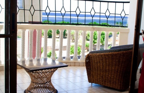 Mombasa Apartment | Spacious Cosy 4Bedroom Apartment Nyali, Great Oceanview, 2 min walk to the Beach